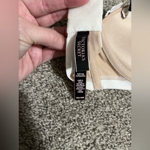 NWT Victoria’s Secret Multi-Way Convertible VERY SEXY Strapless Bra White/Nude
